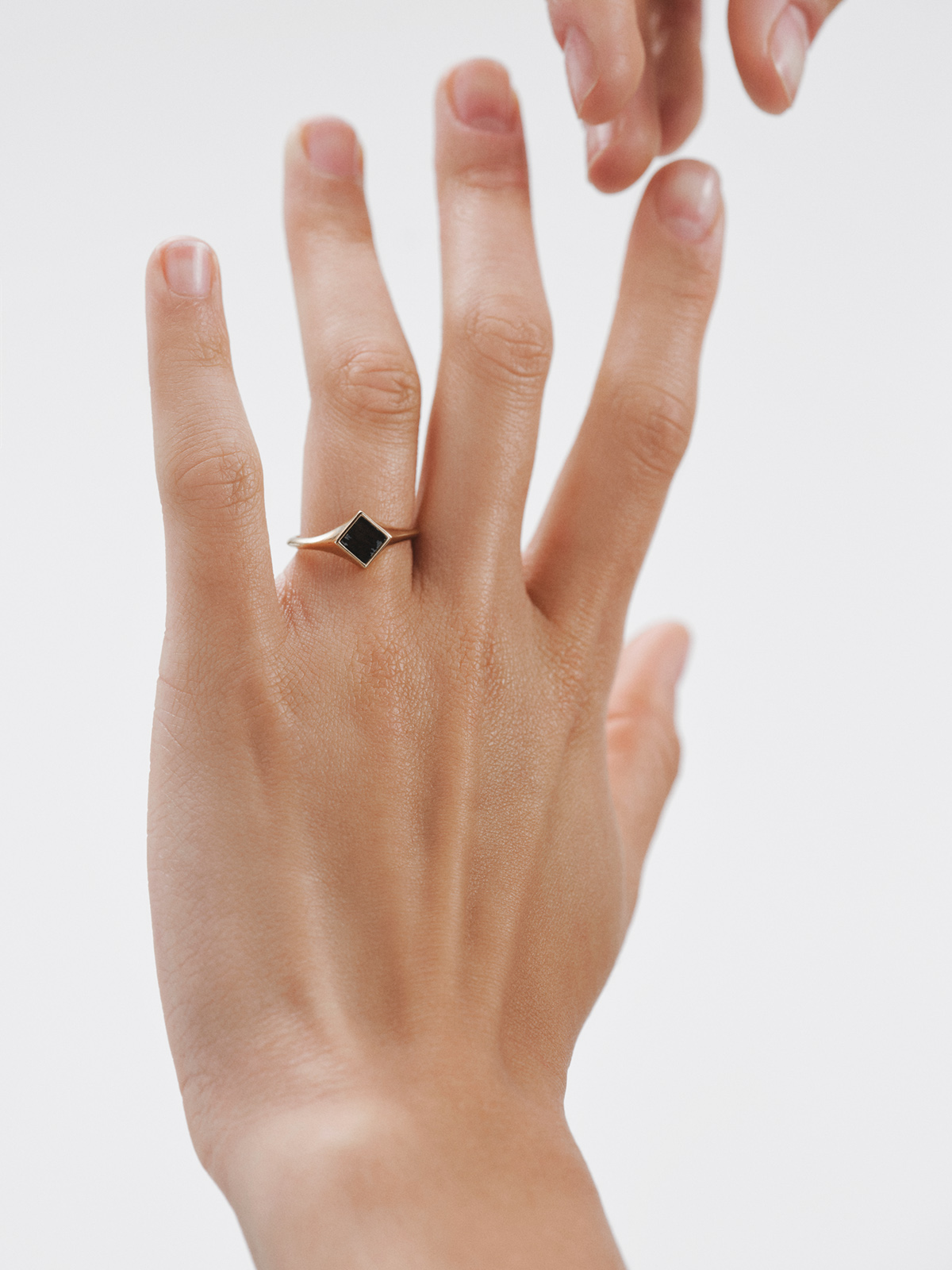 9K Yellow Gold Signet Ring with Black Obsidian