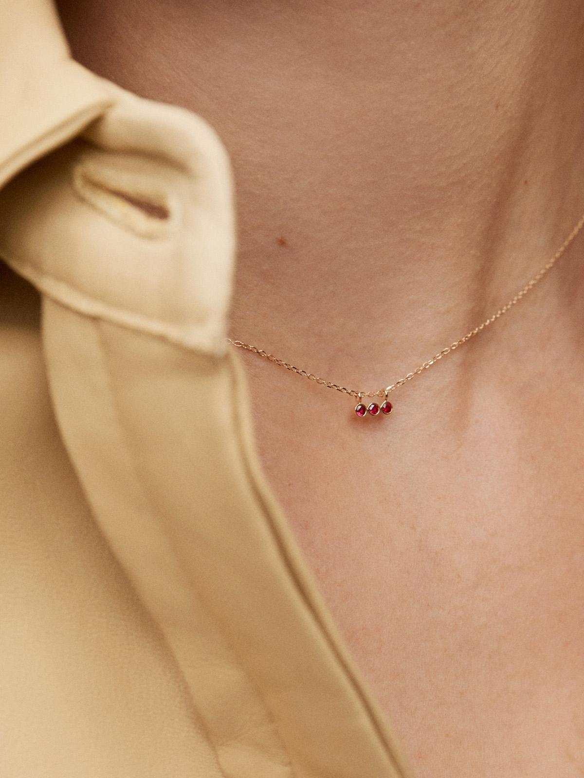 9K Yellow Gold Necklace with Rubies