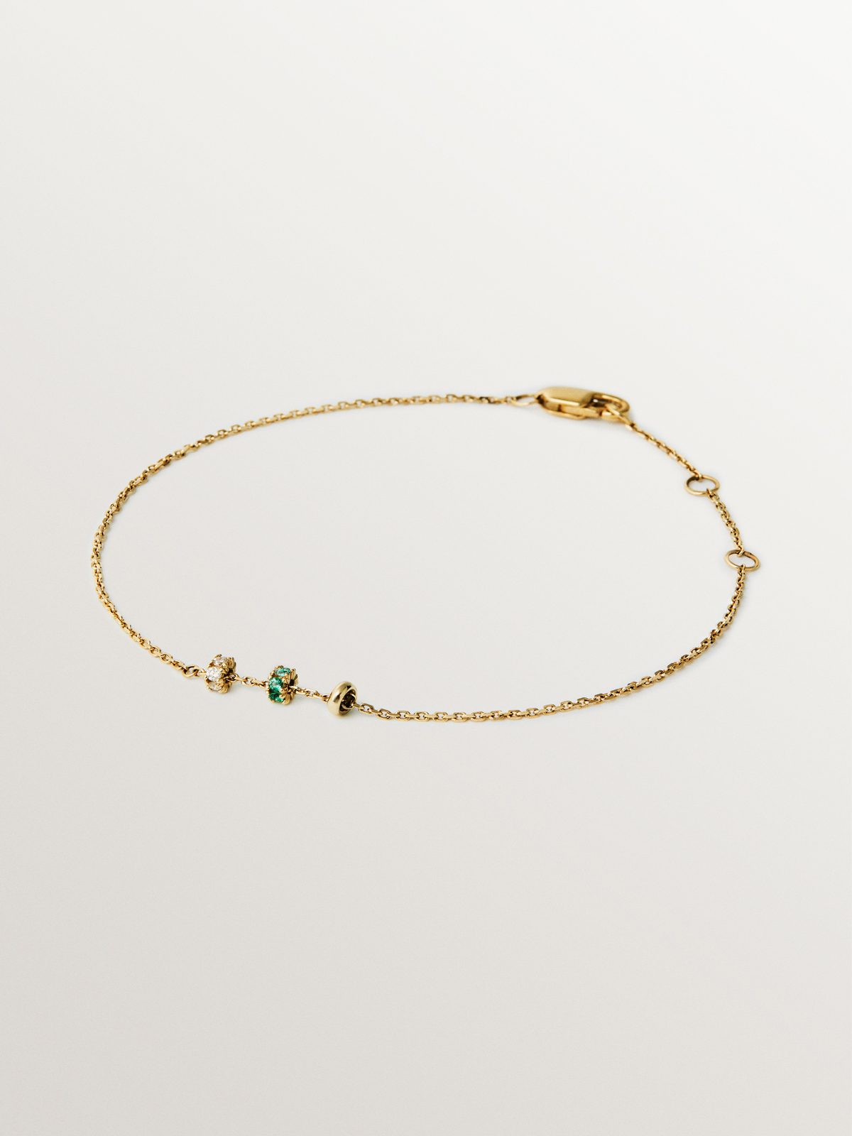 Pulsera de oro amarillo de 9K con esmeraldas y diamantes