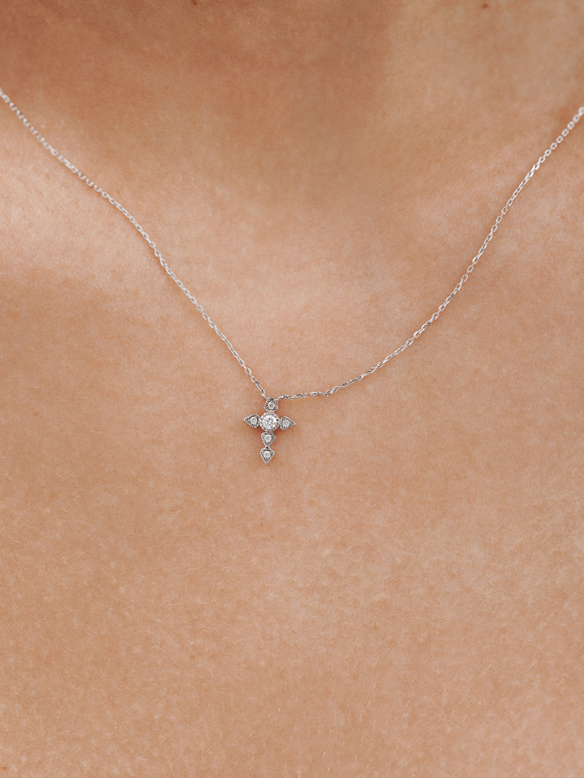 18K White Gold Diamond Cross Pendant