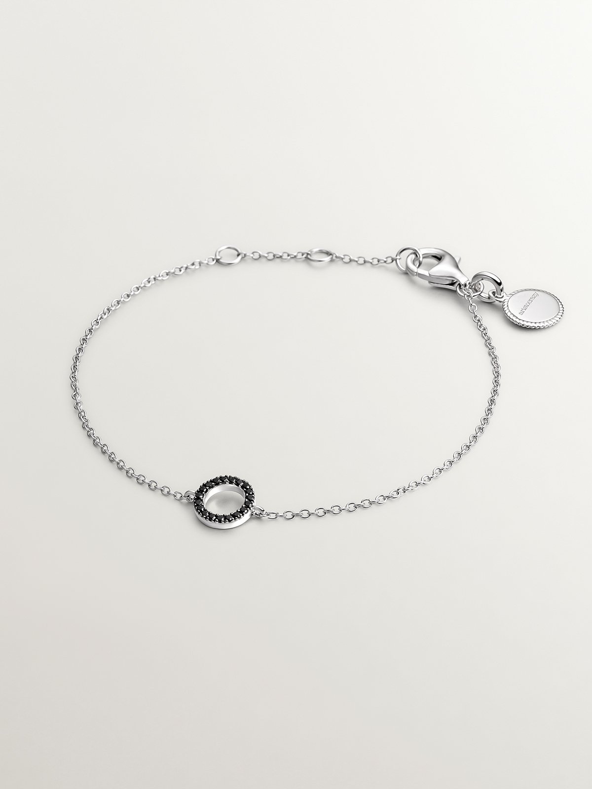 Pulsera de plata 925 con círculo de espinelas negras