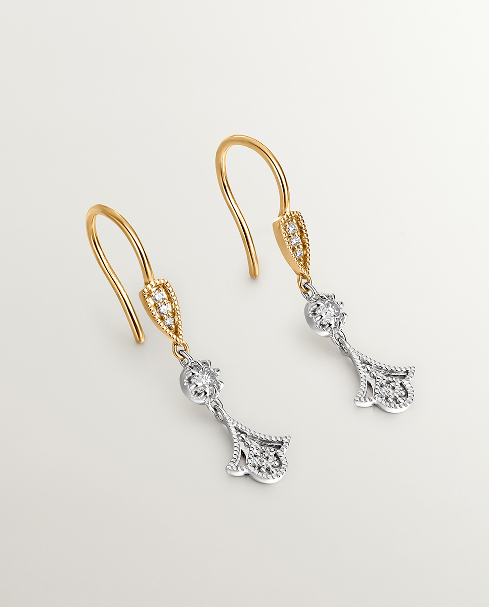 18K white and yellow gold earrings with brilliant cut diamonds