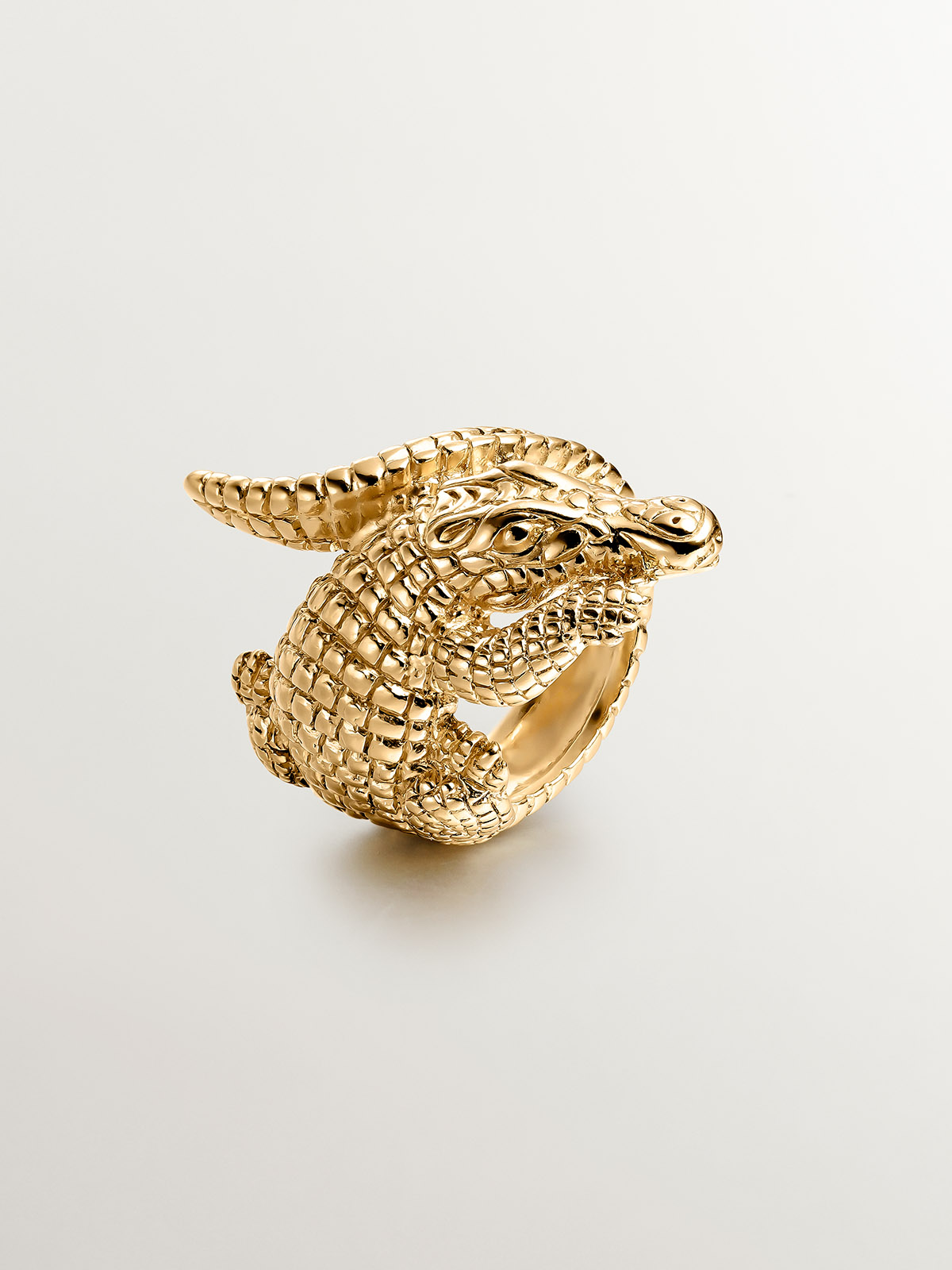925 Silver wide ring, dipped in 18K yellow gold, in the shape of a crocodile.