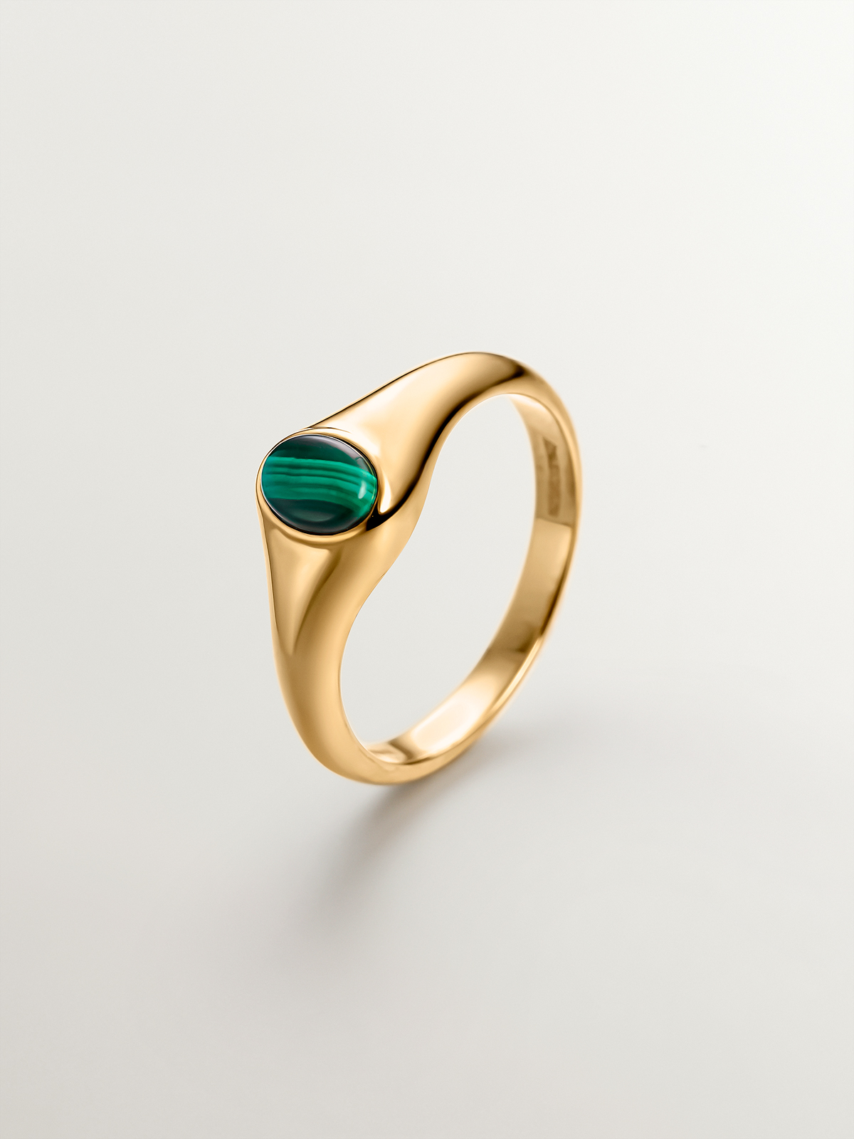 Anillo de sello de oro amarillo de 9K con malaquita verde