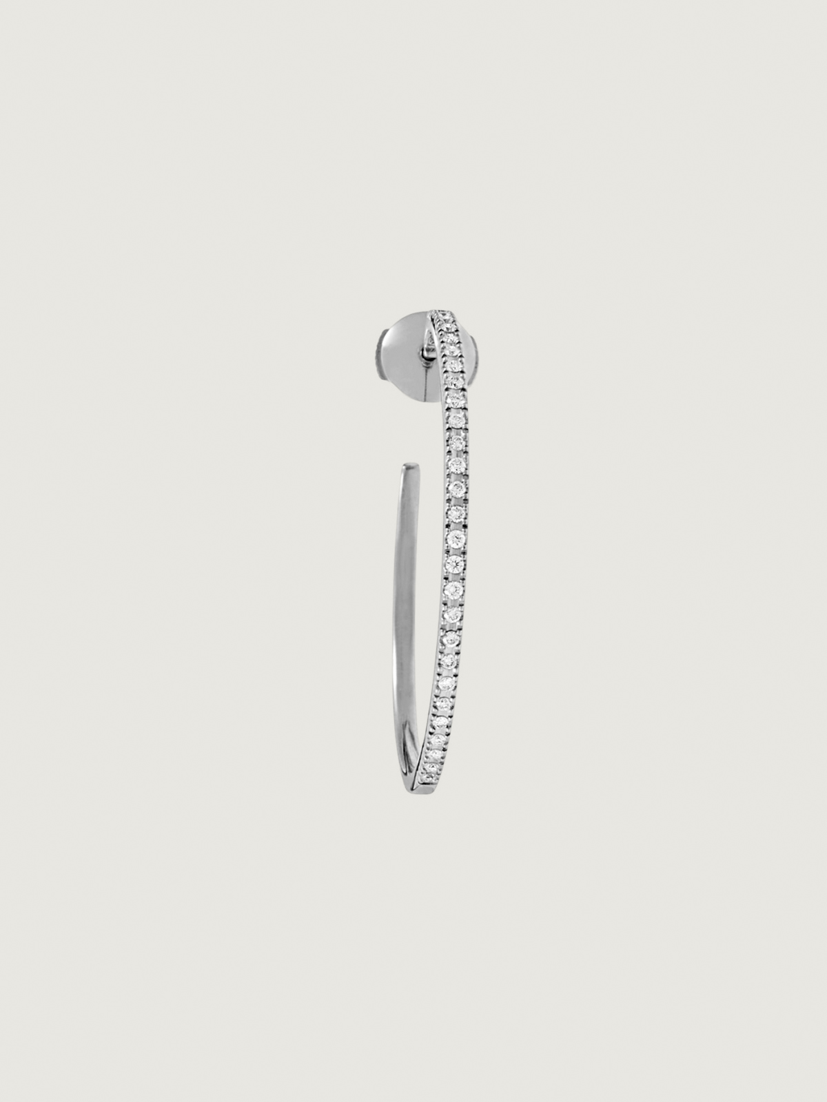 Boucle d'oreille individuelle de grand anneau en or blanc 18K avec diamants