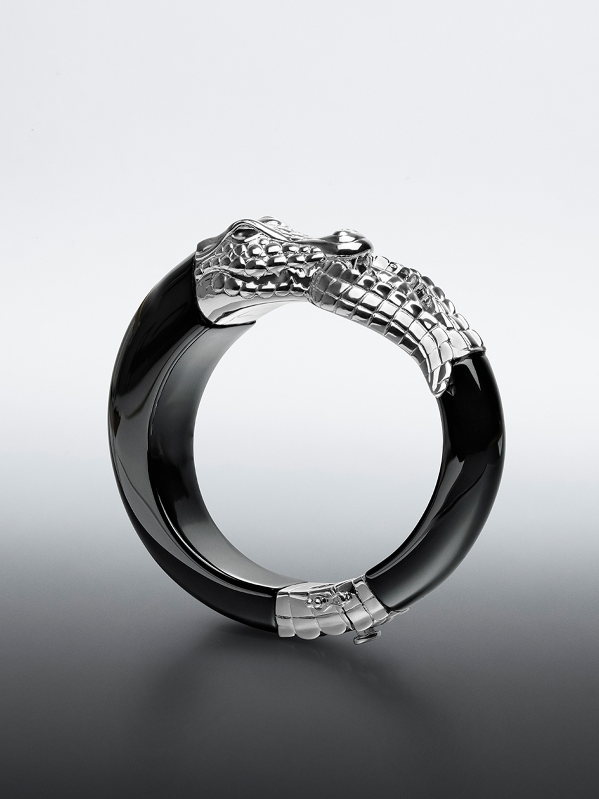 925 Bracelet rigide en argent et crocodile noir