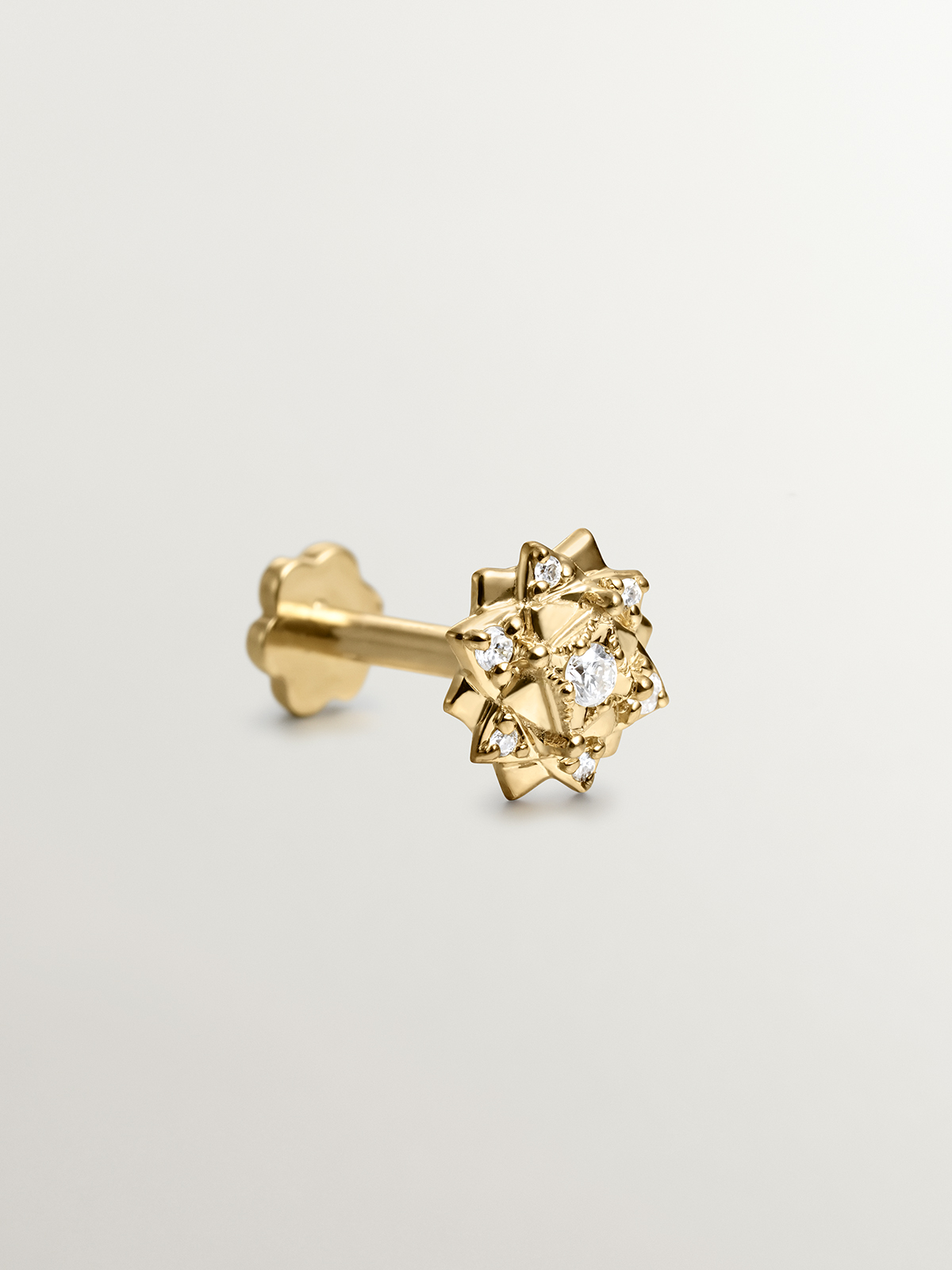 18K Yellow Gold Piercing with Diamonds and Flower Shape