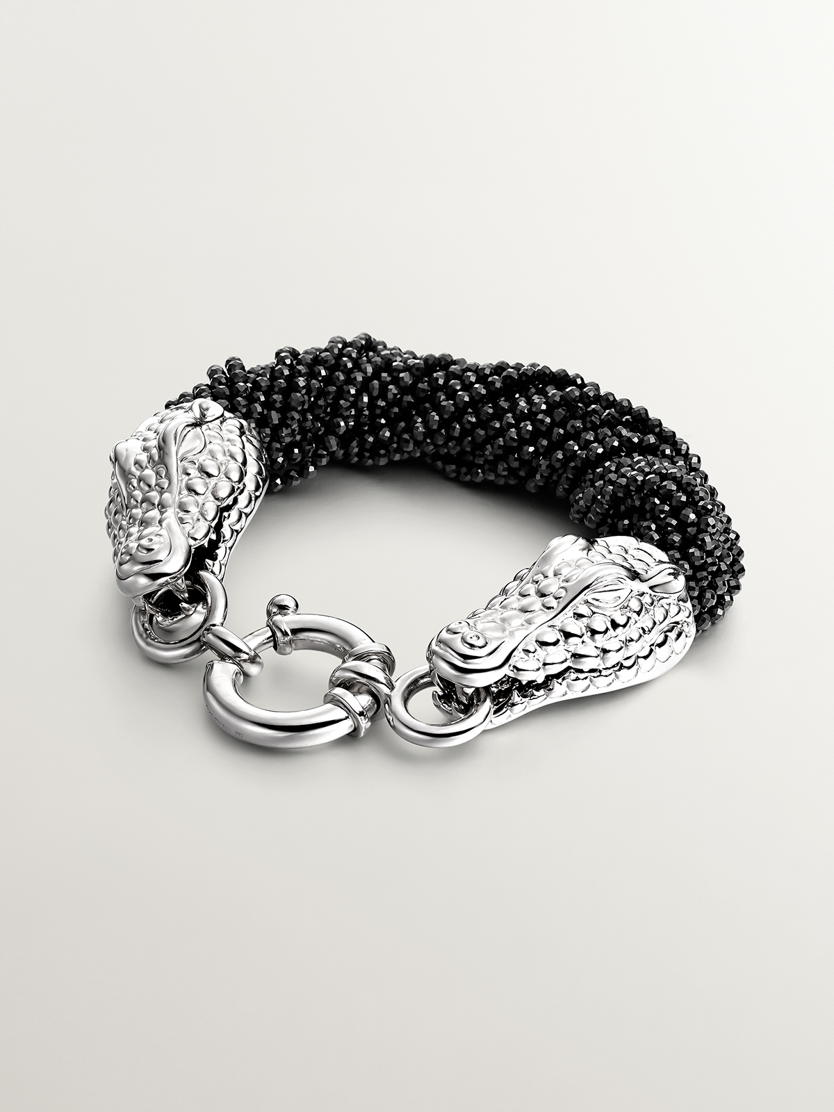 Pulsera de plata 925 y espinelas negras con forma de cabezas de cocodrilo