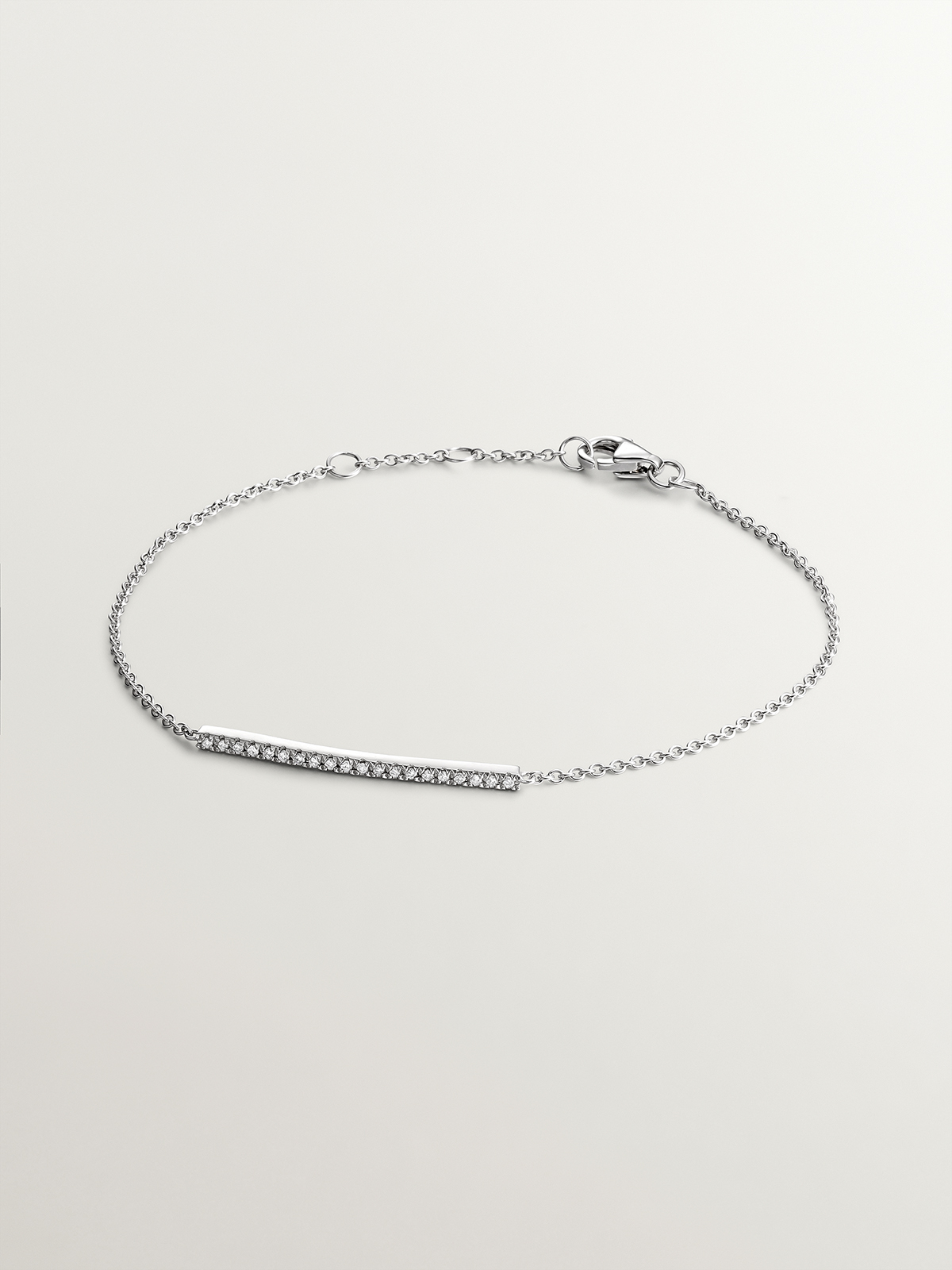 18K white gold bracelet with brilliant cut diamonds