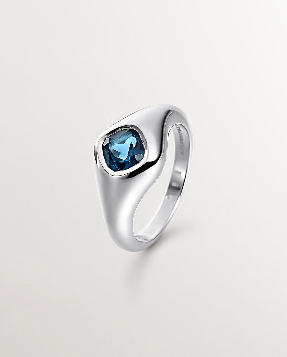 925 silver signet ring with London blue topaz